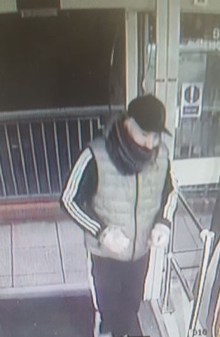CCTV images released following armed robbery at Southsea store