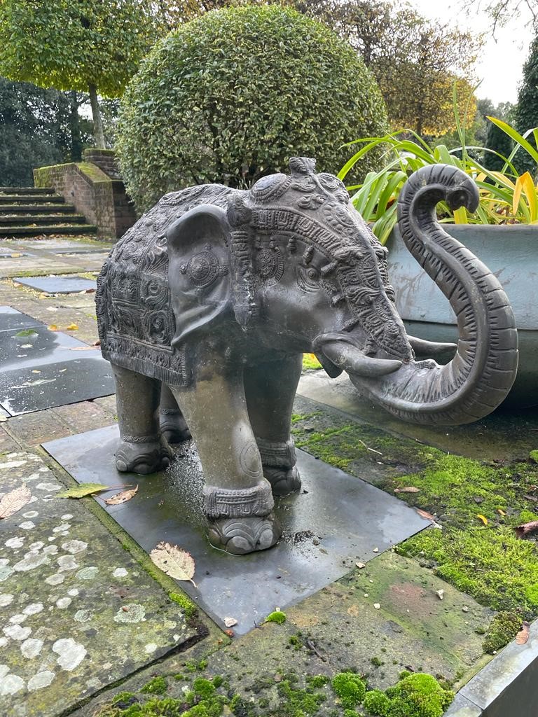 Statues stolen from garden in Hursley