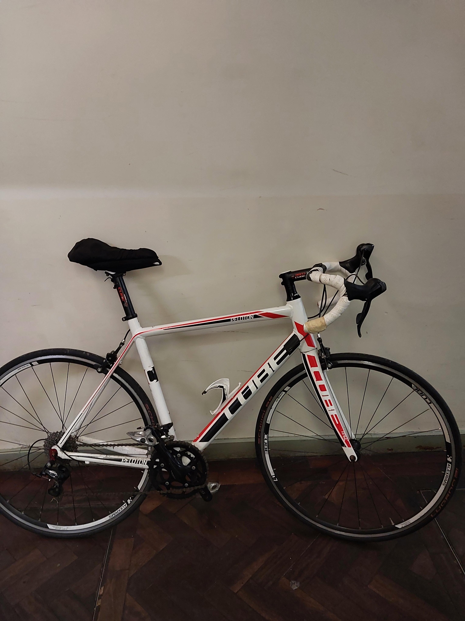 44260246421 Cube bike