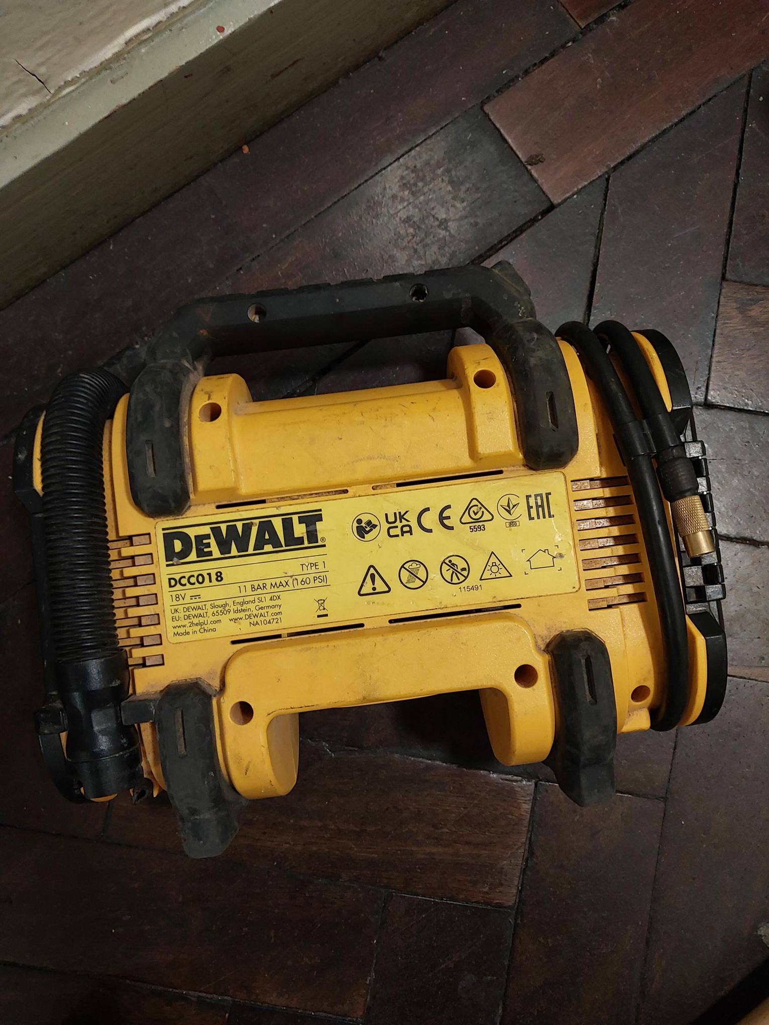 44260246421 Dewalt [ 2]